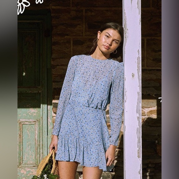 Finders Keepers Dresses & Skirts - Urban Outfitters Finders Keepers Ditsy Pleated Floral Dress